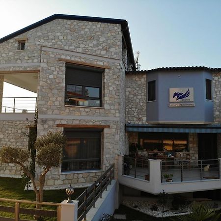 Pegasus Sea View Luxury Apartments Vrasná Buitenkant foto