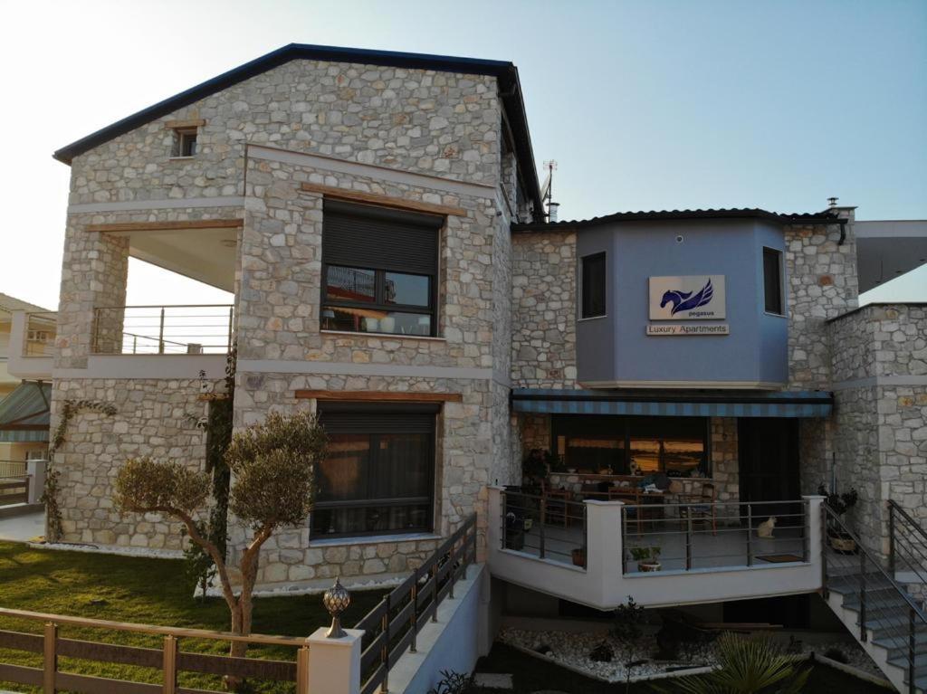 Pegasus Sea View Luxury Apartments Vrasná Buitenkant foto