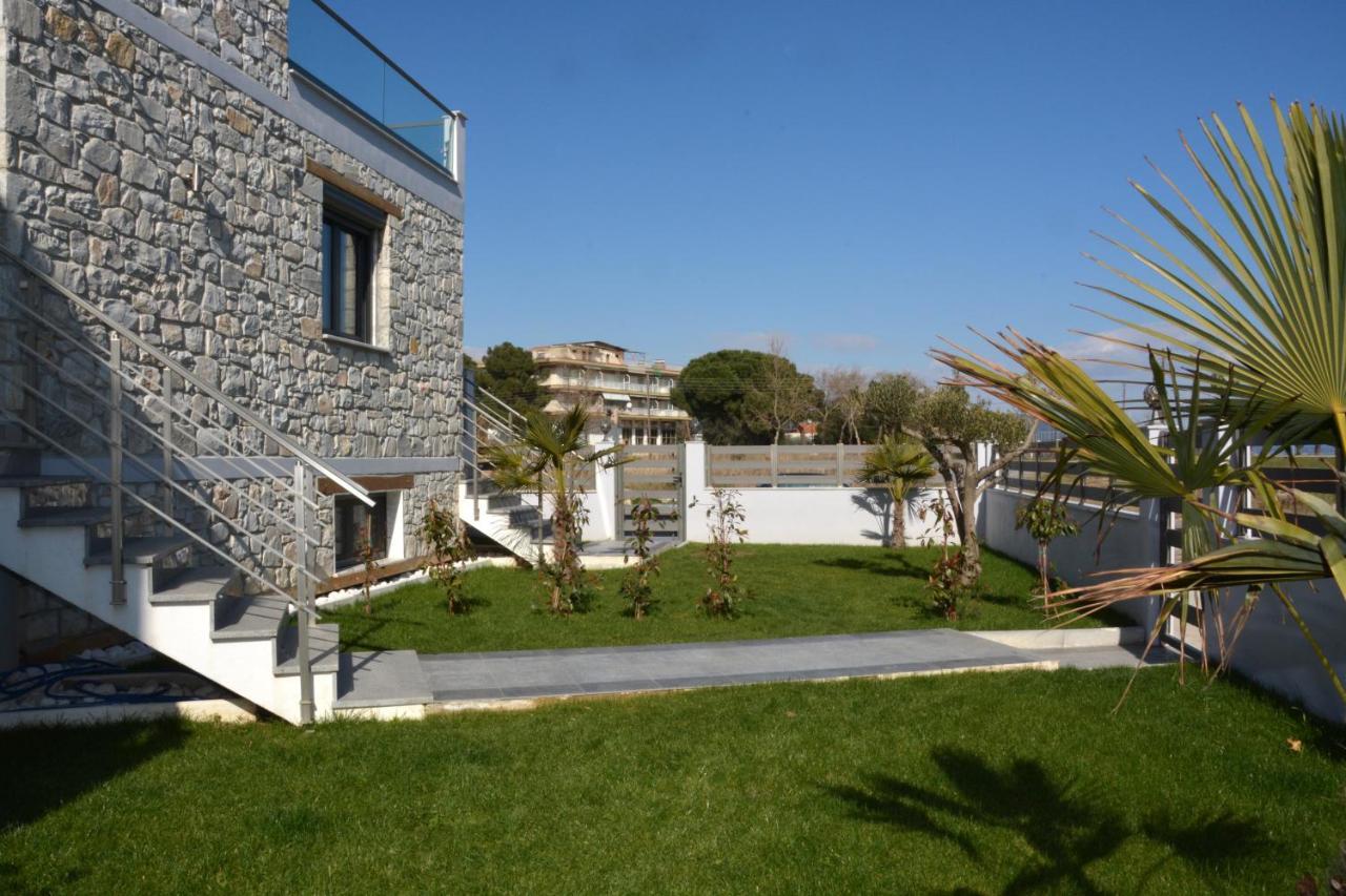 Pegasus Sea View Luxury Apartments Vrasná Buitenkant foto